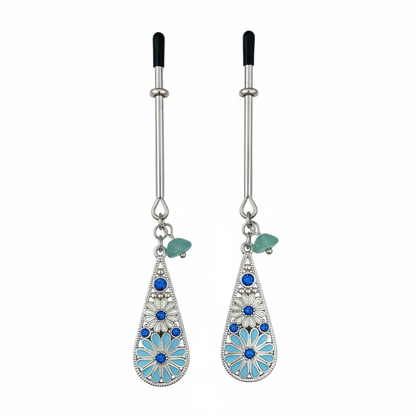 Blauwe bloemen tepelklemmen