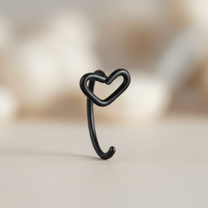 Hart neuspiercing zwart josujo stijl